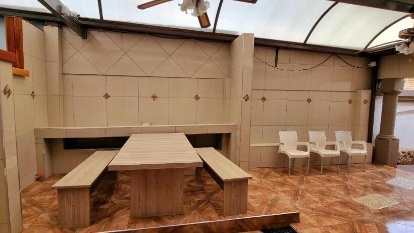 Отель Asda Guesthouse