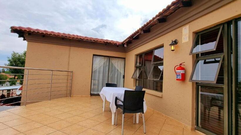 Отель Asda Guesthouse