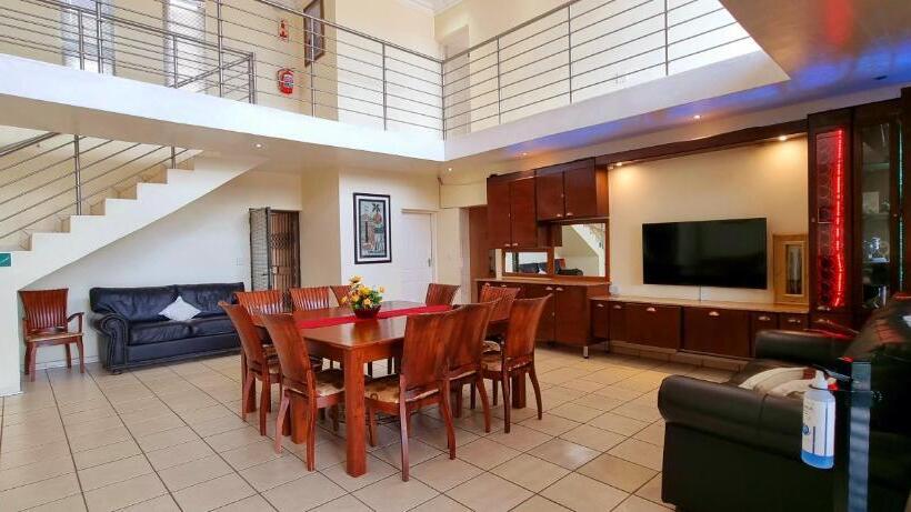 Отель Asda Guesthouse