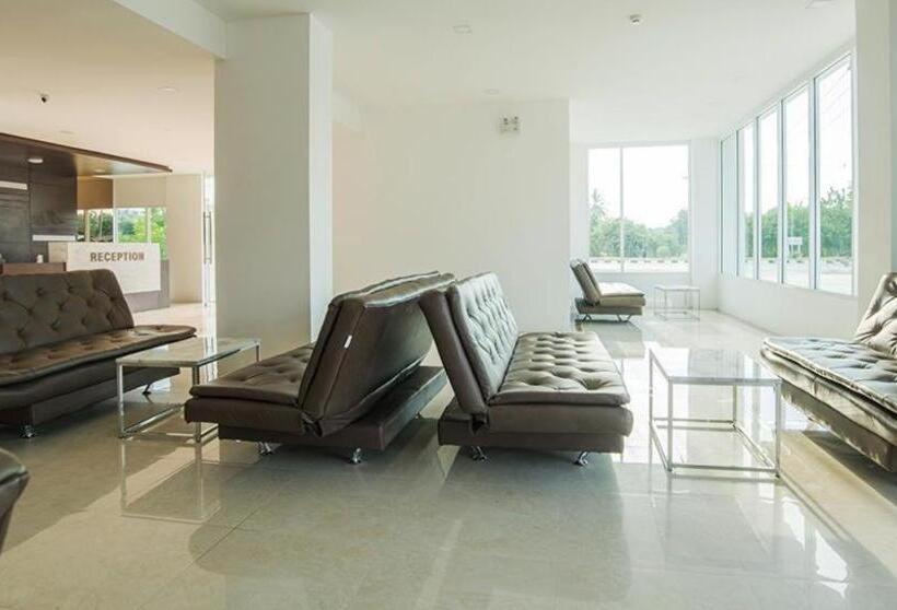 فندق B2 Phrae Boutique & Budget