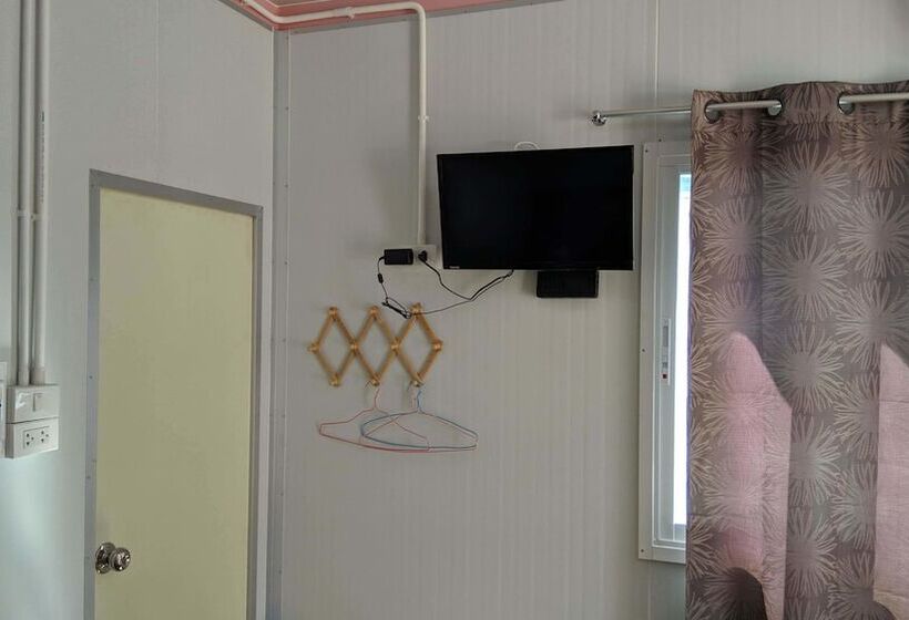 Отель Baan Suchanuch