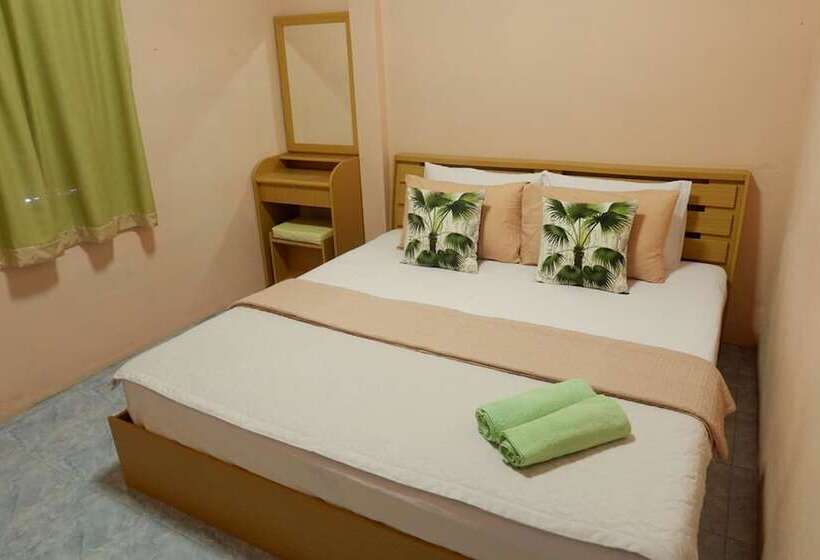 호텔 Baan Yaychoey Kiriwong