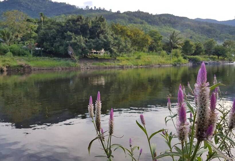 호텔 Baan Yaychoey Kiriwong