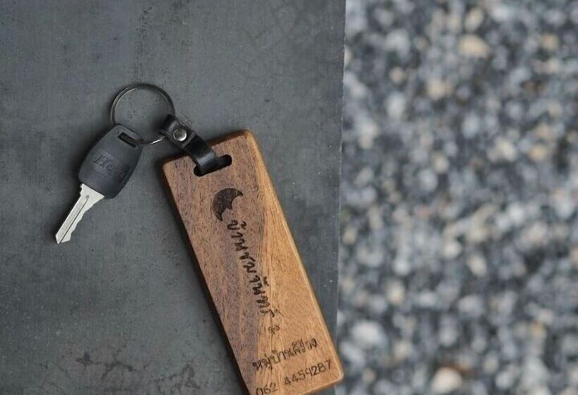 Отель Banchomchan