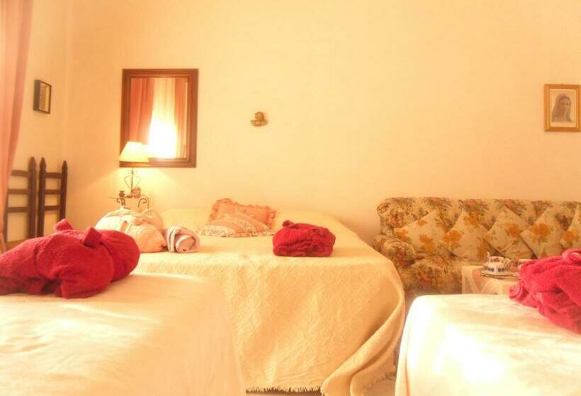 בית מלון כפרי Italia Guesthouse