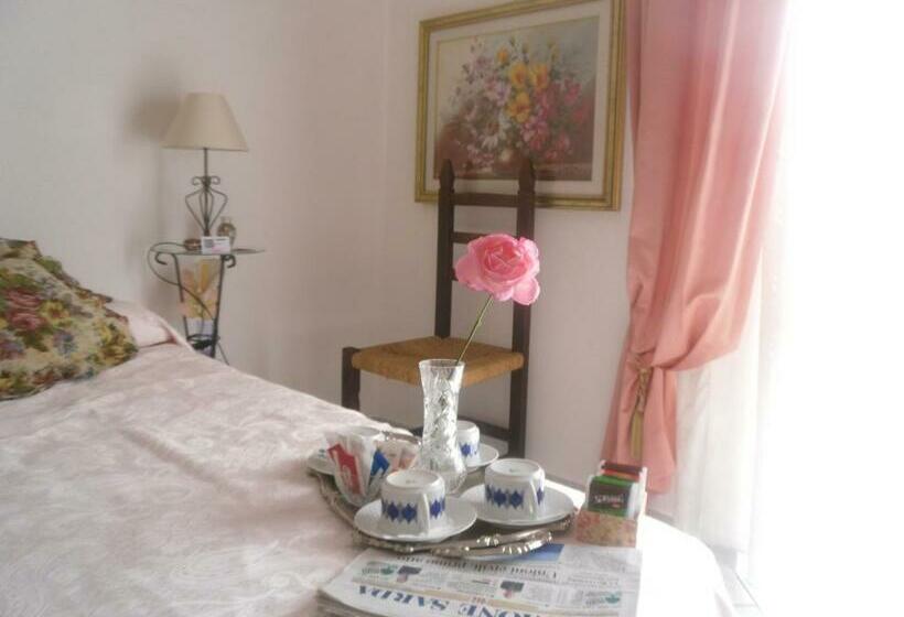 בית מלון כפרי Italia Guesthouse