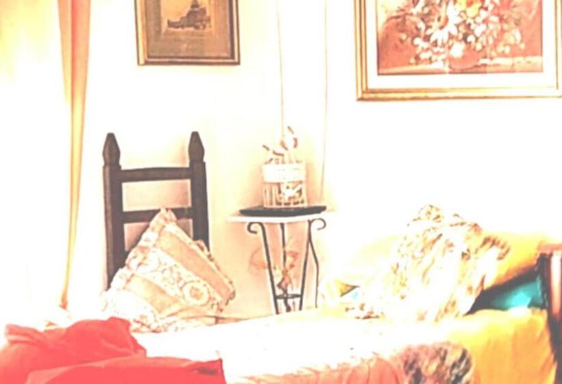 בית מלון כפרי Italia Guesthouse