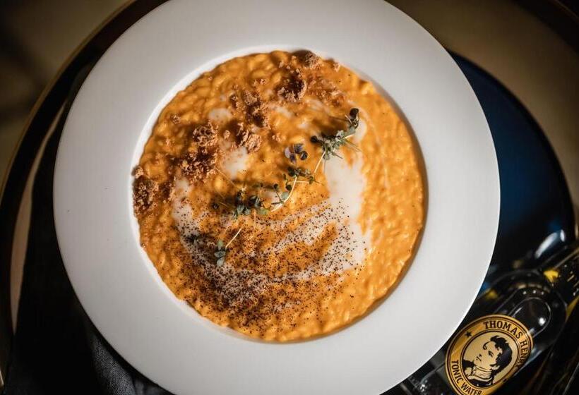 Boutique Hotel Zum Rosenbaum