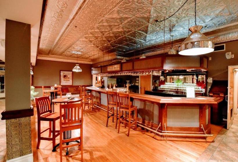 فندق The Burleigh Falls Inn & Suites