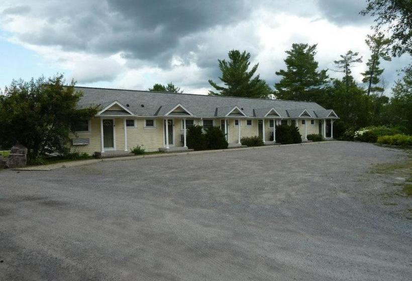 فندق The Burleigh Falls Inn & Suites