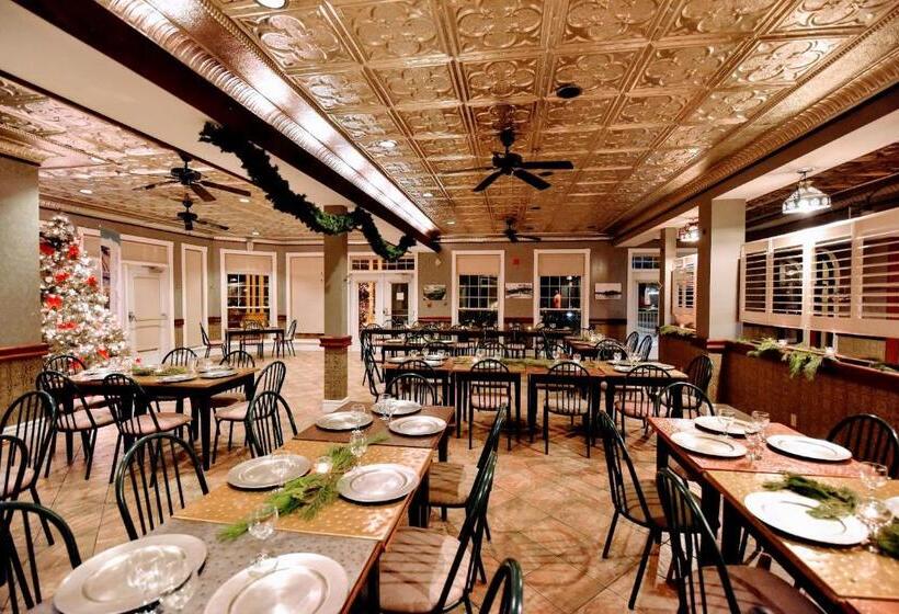 فندق The Burleigh Falls Inn & Suites