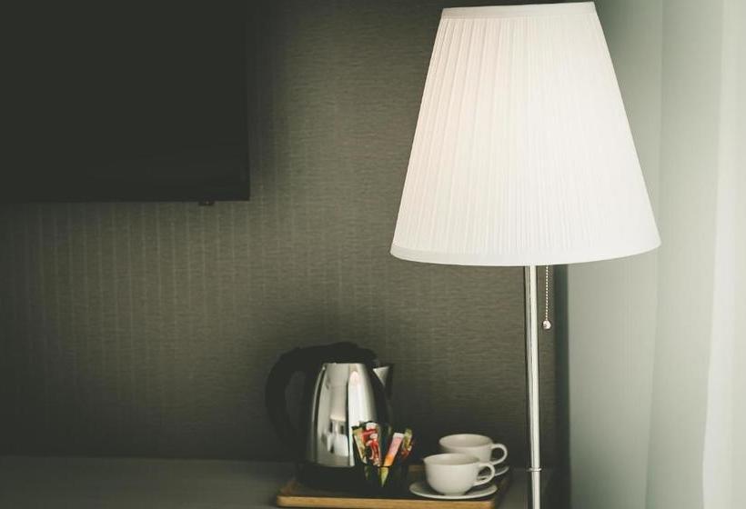 ホテル Chaisaeng Villa