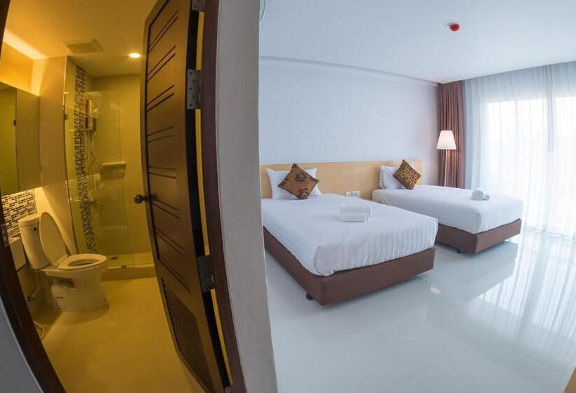 ホテル Chaisaeng Villa