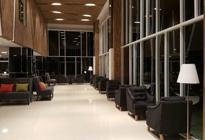 ホテル Chaisaeng Villa