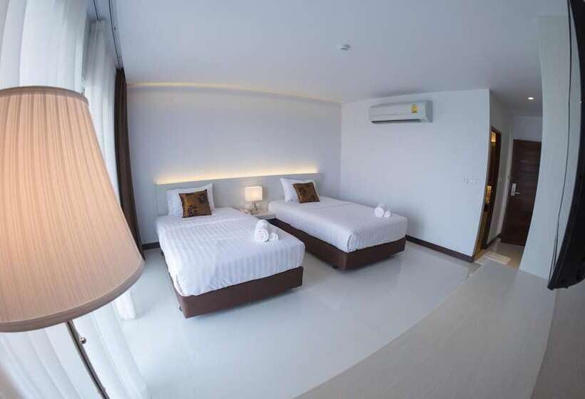 ホテル Chaisaeng Villa