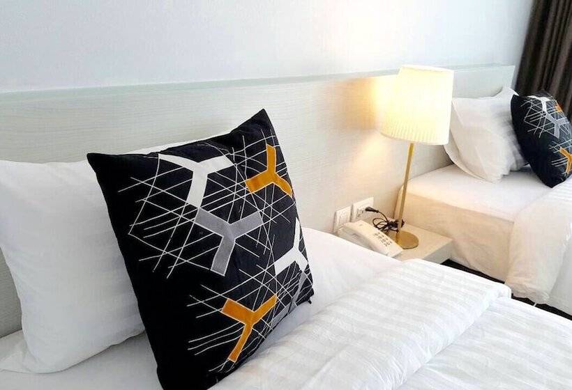 ホテル Chaisaeng Villa