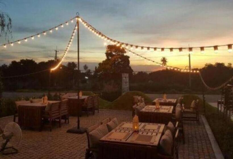 فندق Chaisaeng Villa