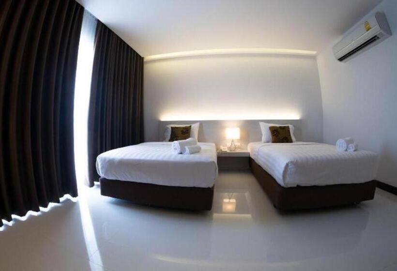 ホテル Chaisaeng Villa