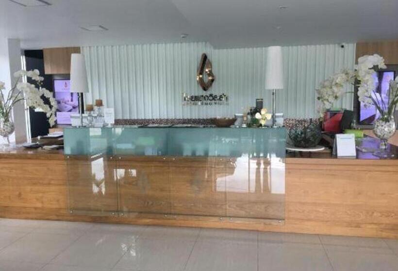 ホテル Chaisaeng Villa