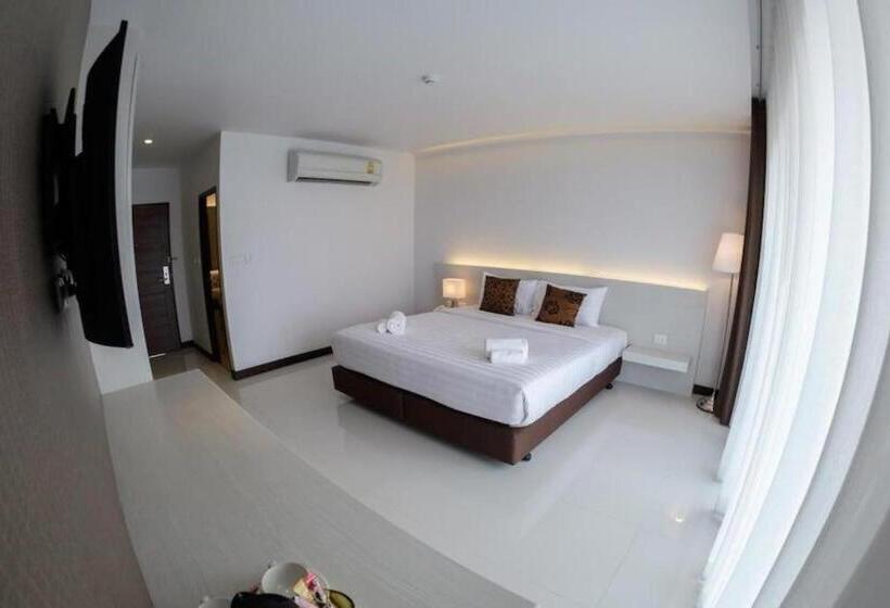 ホテル Chaisaeng Villa