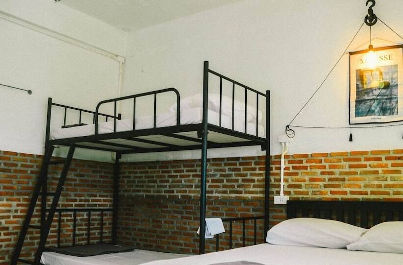 בית מלון כפרי Chinawat