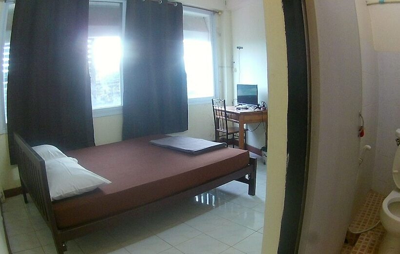 בית מלון כפרי Chinawat