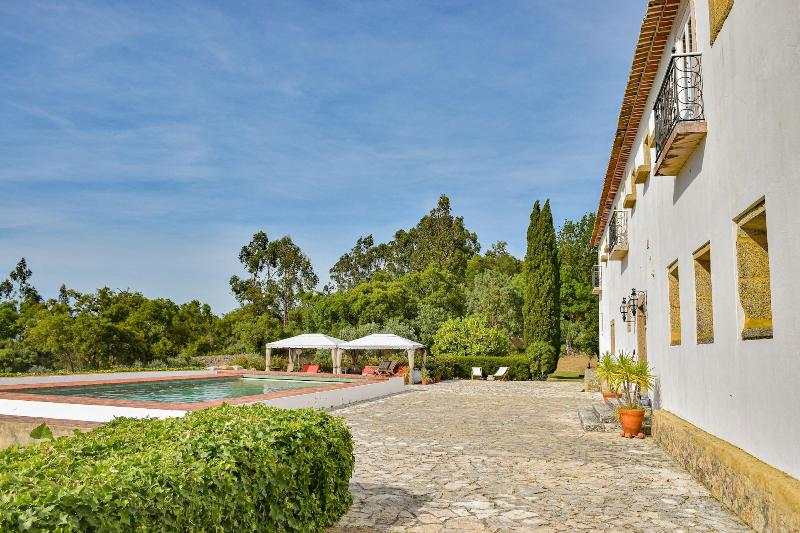 ホテル Convento Inn And Artist Residencies