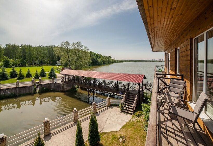 فندق Country Club Medvezhy Ozera