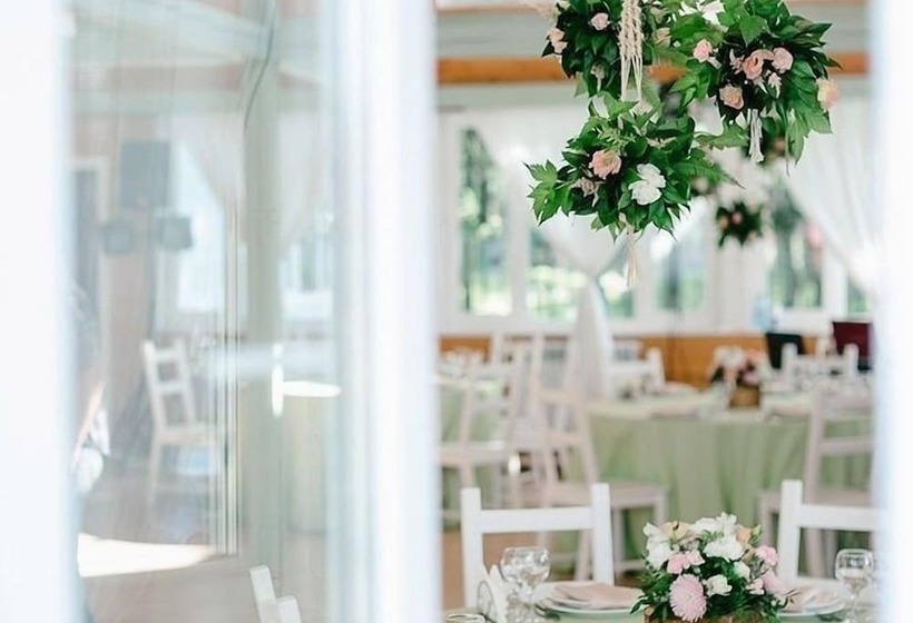 فندق Country Club Medvezhy Ozera