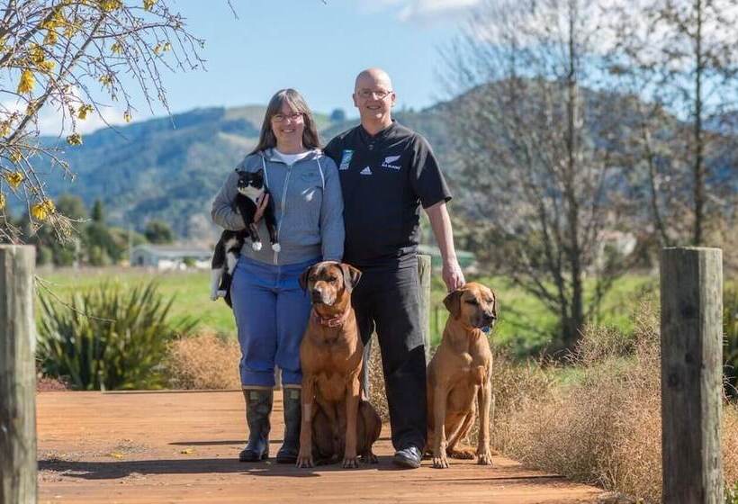 ホテル Eden's Edge Lodge