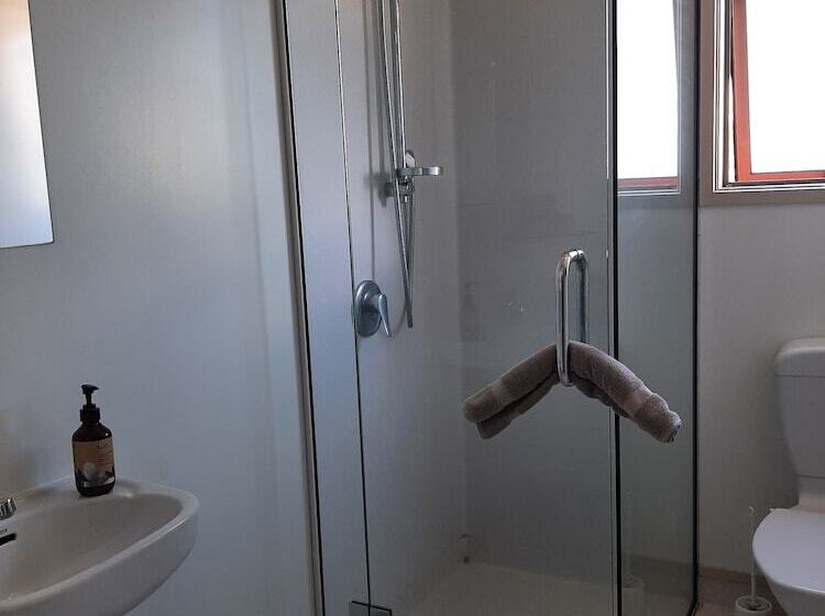 ホテル Eden's Edge Lodge