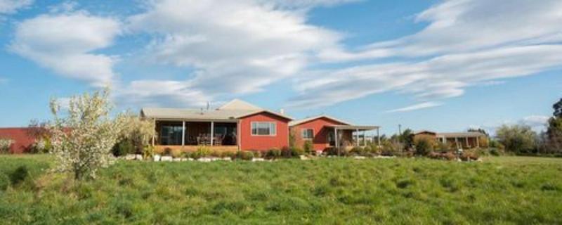 ホテル Eden's Edge Lodge