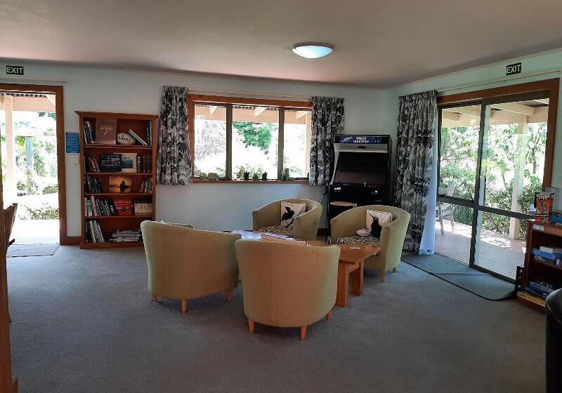 ホテル Eden's Edge Lodge