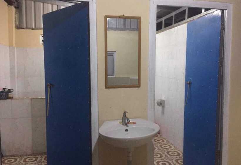 فندق Family Batcave Homestay