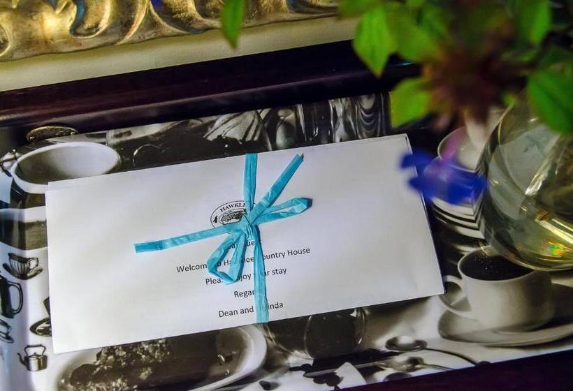 בית מלון כפרי Hawklee Country House