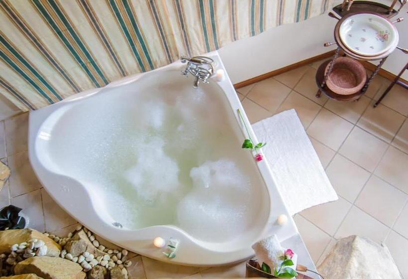 בית מלון כפרי Hawklee Country House