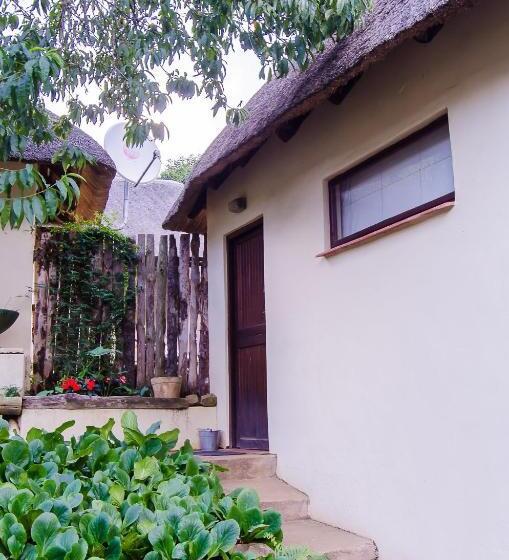 בית מלון כפרי Hawklee Country House