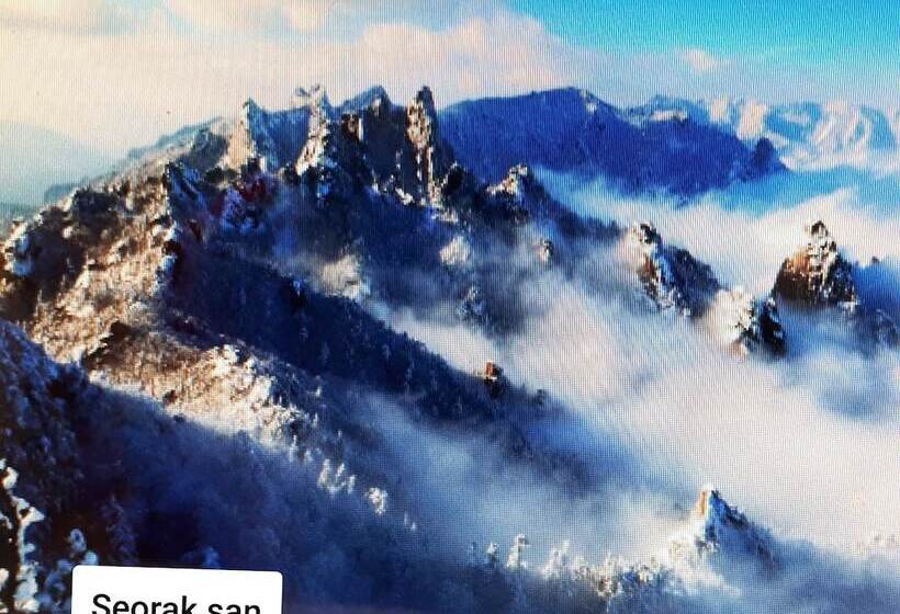 בית מלון כפרי Heidi Korea