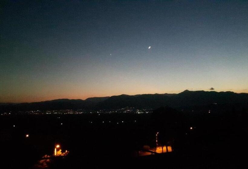 Отель La Petite Planete