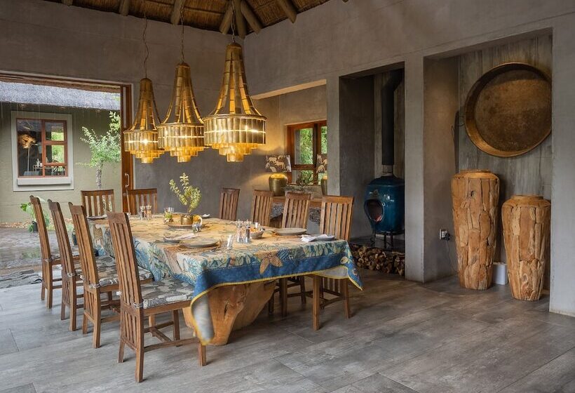 هتل Lush Private Game Lodge