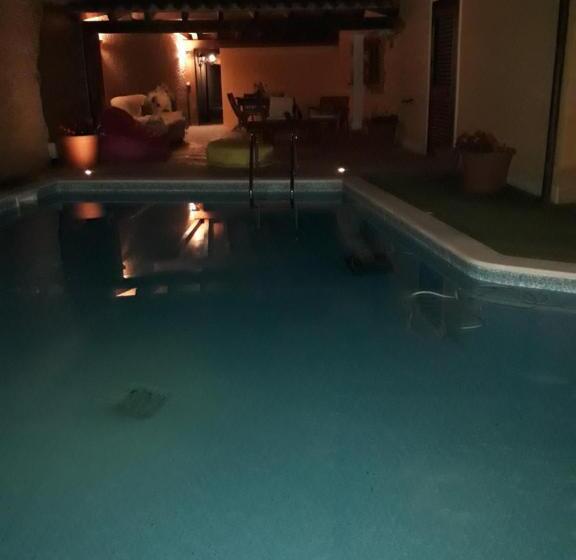 בית מלון כפרי Oasi Sardama