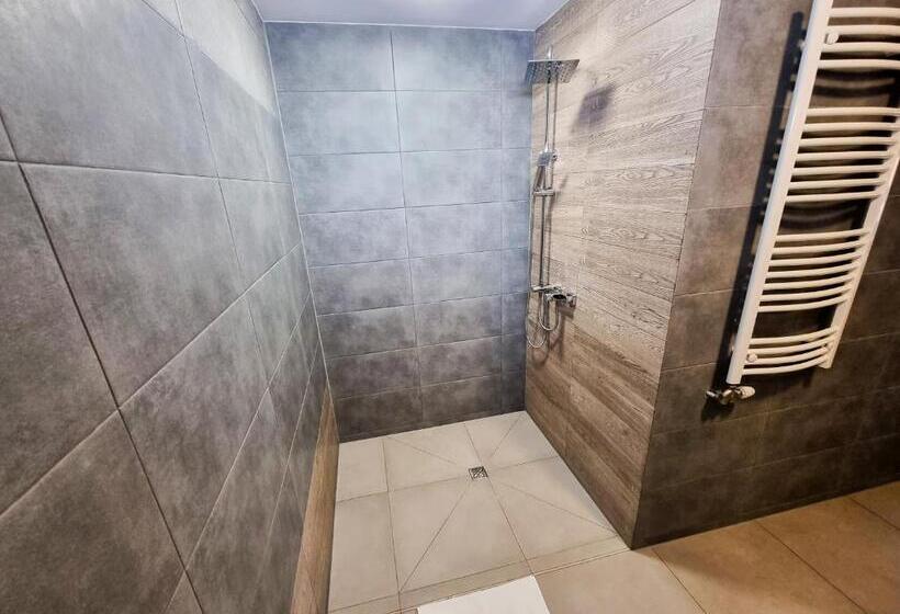 Отель Orange Tree