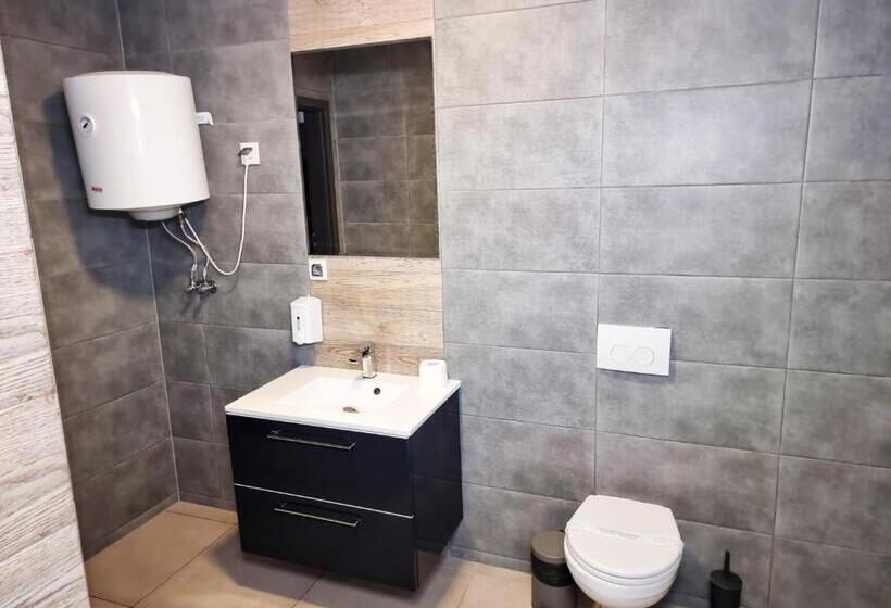 Отель Orange Tree