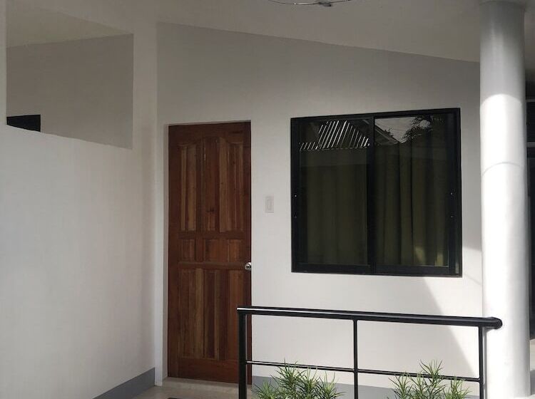 هتل Pabua S Cottages