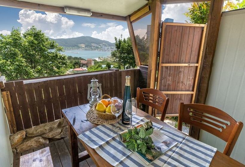 Отель Greennarae Pension