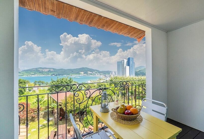 Отель Greennarae Pension