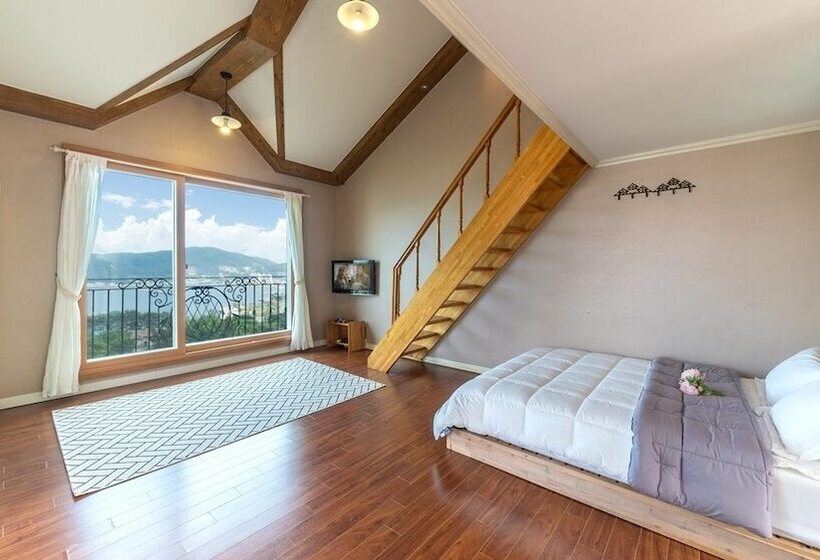 Отель Greennarae Pension