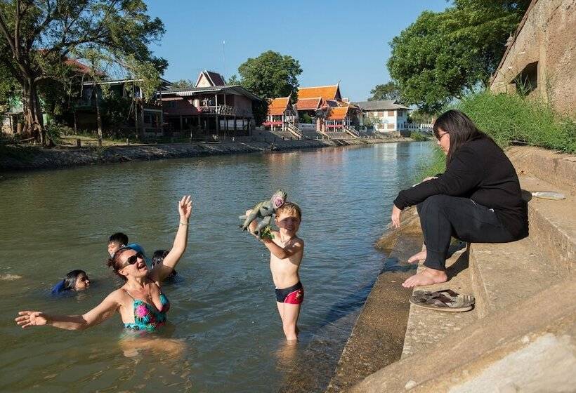 ホテル Phuttal Residence