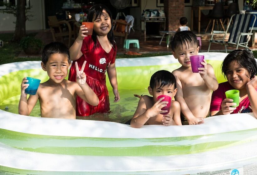 ホテル Phuttal Residence