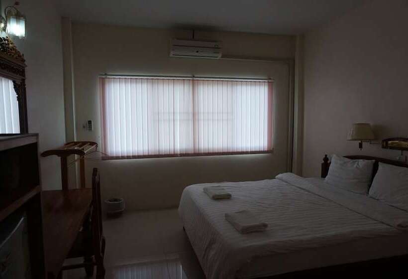 Отель Pornnarumirt